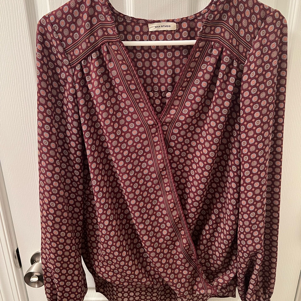 Pattern Blouse With V Neck